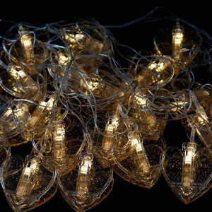 ریسه گیره دار طرح قلب اکلیل دار آفتابی طول 4 متر