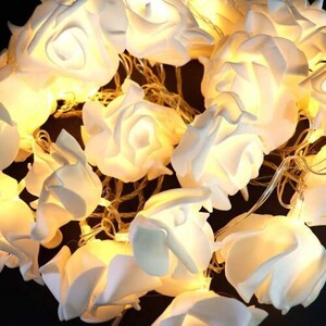 ریسه طرح گل سفید فومی آفتابی طول 4 متر