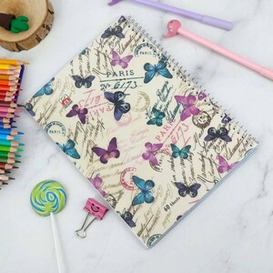 دفتر سیمی 60 برگ طرح کلاسیک نهال آلما کد 7612