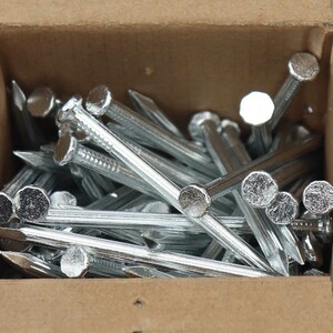 میخ فولادی 8cm بسته 1000 گرمی