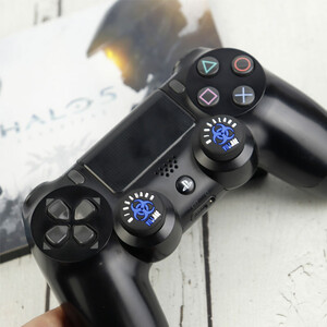 روکش آنالوگ دسته بازی Play Station/XBOX طرح Resident Evil Village