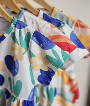 پیراهن نخی گل بنفشه.رنگین کمان