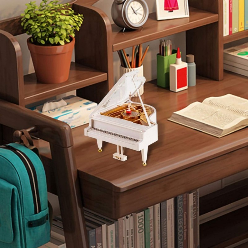 پیانو موزیکال با بالرین رقصنده