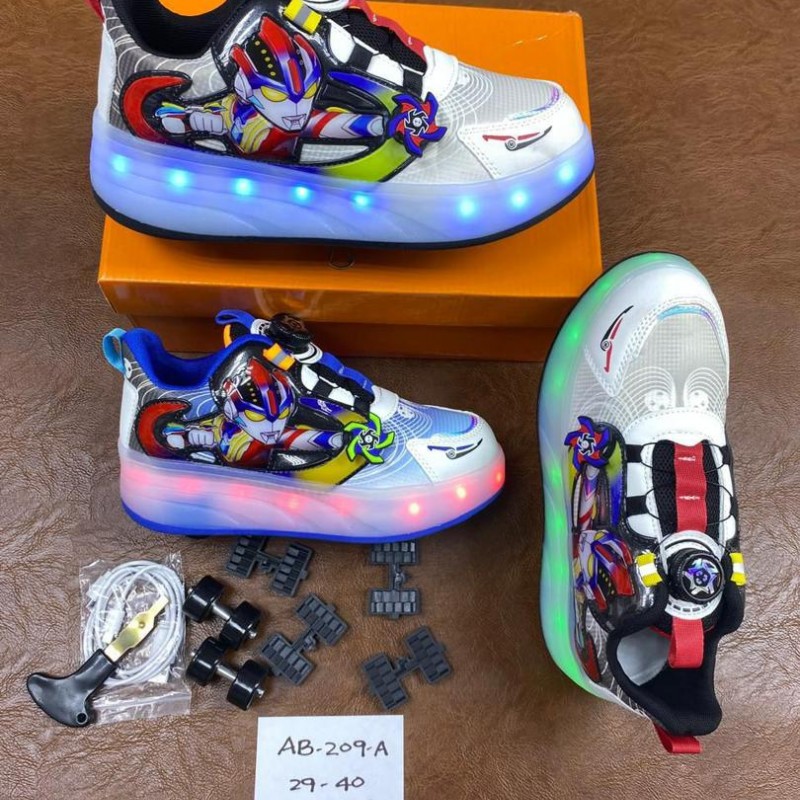 کفش و کتونی  اسکیتی پسرانه  مدل قهرمانان  چراغدار از سایز 28 تا 40
