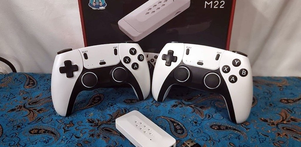 نقد و بررسی گیم استیک M22؛ بازی‌ها، آموزش راه‌اندازی و مقایسه با M22 Ultra و PS2