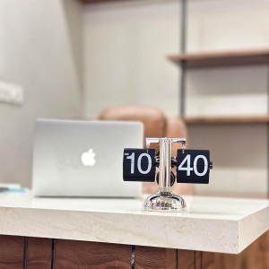 ساعت رومیزی ورقه‌ای Flip Clock با طراحی کلاسیک و مدرن