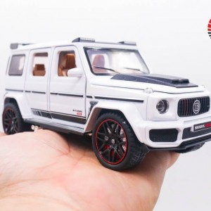 ماکت فلزی چراغ‌دار و صدادار برابوس 800 (Brabus 800 Diecast Model) مدل کلکسیونی