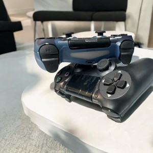 دسته پلی استیشن  ps4  در طرح و‌رنگ های مختلف