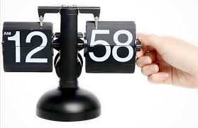 ساعت رومیزی ورقه‌ای Flip Clock با طراحی کلاسیک و مدرن