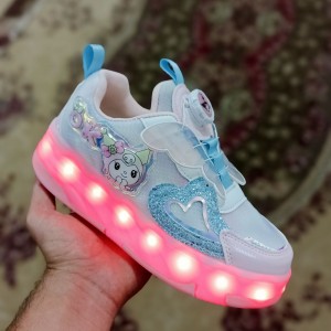 کفش اسکیتی کرومی بالدار چراغدار بچهگانه از سایز 28 تا37