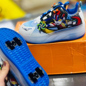 کفش و کتونی  اسکیتی پسرانه  مدل قهرمانان  چراغدار