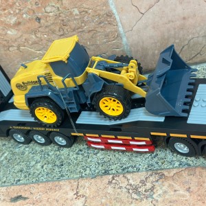 ماشین کنترلی تریلی حمل بولدوزر ۹ کانال مدل Transport Truck (مقیاس ۱:۲۴)
