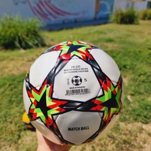 توپ فوتبال سایز5 ساخت کشور پاکستان