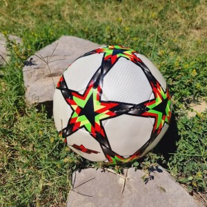 توپ فوتبال سایز5 ساخت کشور پاکستان