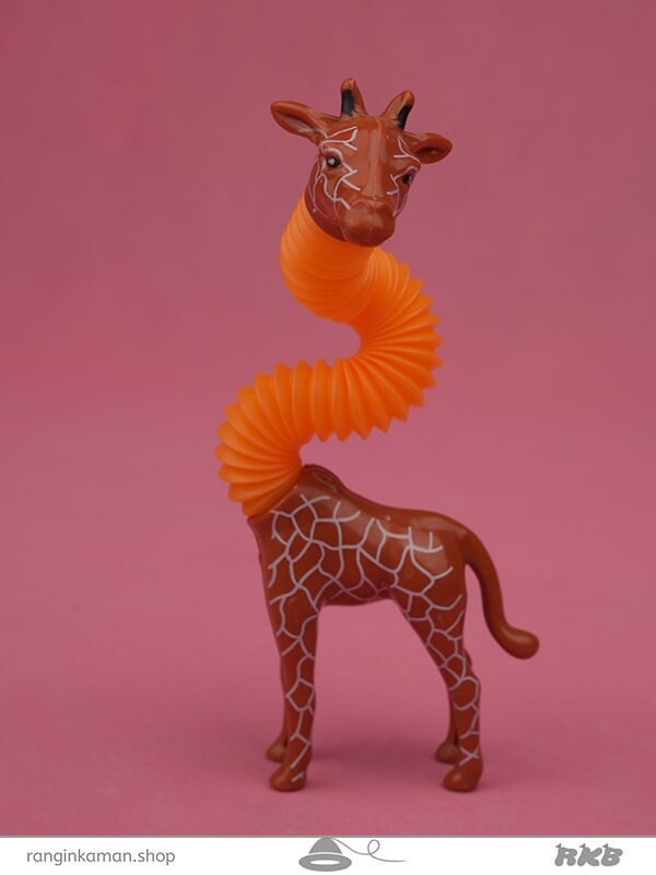 اسباب بازی زرافه چراغ دار Light-up giraffe toy