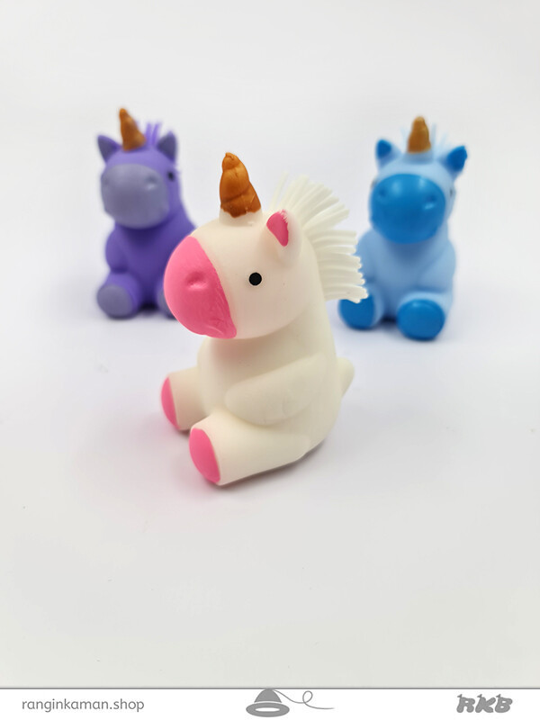 فیجت خامه ای یونیکورن نشسته