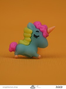 سرمدادی فانتزی سیلیکونی طرح یونیکورن خوابیده پروازی Fantasy silicone earring with flying sleeping unicorn design