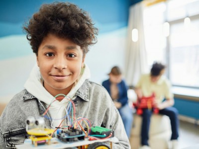 چرا آموزش رباتیک در مدارس ضروری است؟