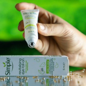 کرم دور چشم سیمپل