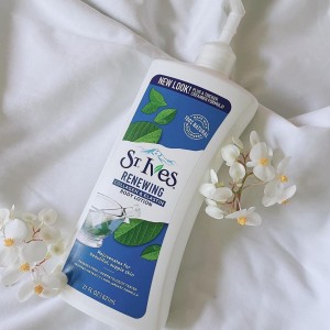 لوسیون بدن (ST.IVES) RENEVING (دانه سویا و گلیسیرین)