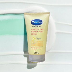 کرم دست و‌ ناخن وازلین