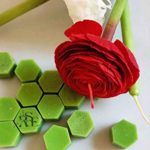 وینر سیلیکونی گل آلاله کد 1 برای ساخت شمع‌های گل آلاله با جزئیات دقیق