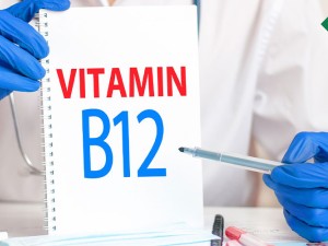آزمایش ویتامین B12 چیست؟ و چه زمانی تجویز می‌شود؟
