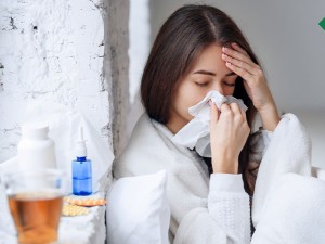  چرا مراجعه به پزشک در عرض 48 ساعت پس از بروز علائم آنفولانزا ضروری است؟