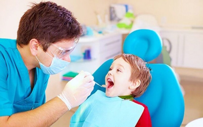 اهمیت نحوه‌ی برخورد درست دندانپزشک با کودک