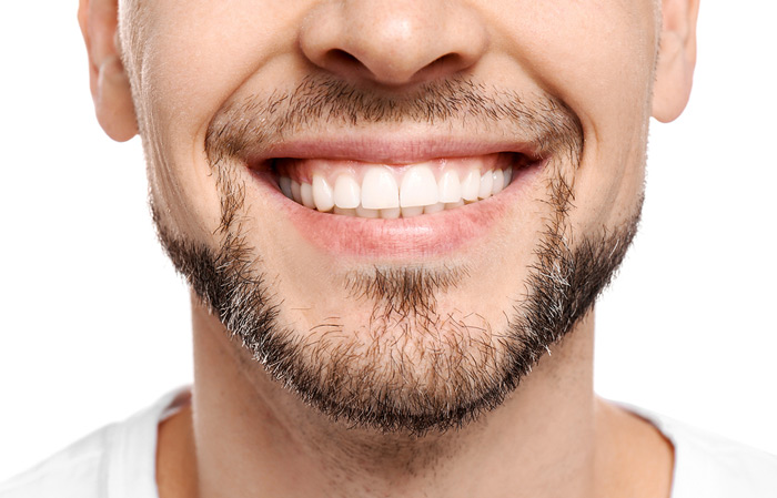 آیا دهان‌شویه به‌تنهایی می‌تواند دندان‌ها را سفید کند؟