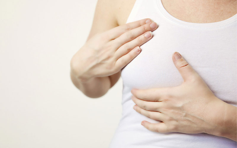 درد پستان | چه زمانی درد سینه نگران‌کننده است؟