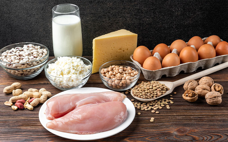 باید چه مقدار پروتئین در روز مصرف کرد؟
