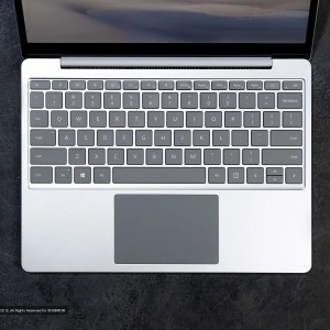 لپ‌تاپ استوک لمسی 12.4 اینچی Microsoft Surface Laptop Go  Core i5  8GB RAM  256GB SSD  رزولوشن 2K