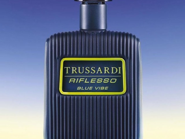 عطر و ادکلن مردانه ریفلسو بلو وایب برند تروساردی (  TRUSSARDI  -  RIFLESSO BLUE VIBE   )