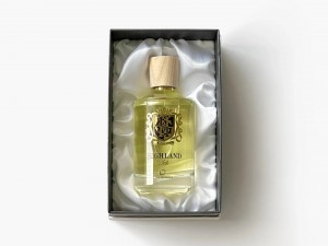 عطر و ادکلن زنانه هایلند سیلک برند لینیه د بلا  (  LINEA DE BELLA  -  HIGHLAND SILK    )