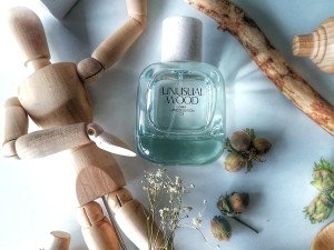 عطر و ادکلن زنانه آنیوژوآل وود برند زارا ( ZARA - UNUSUAL WOOD )