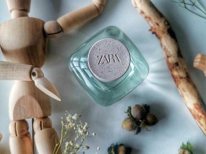 عطر و ادکلن زنانه آنیوژوآل وود برند زارا  (  ZARA   -  UNUSUAL WOOD   )