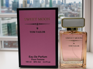 عطر و ادکلن زنانه سوییت مون برند تام تیلور  (   TOM TAILOR  -  SWEET MOON  )