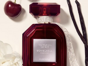 عطر و ادکلن زنانه  بامبشل میدنایت برند ویکتوریا سیکرت  ( VICTORIA SECRET   -  BOMBSHELL MIDNIGHT    )