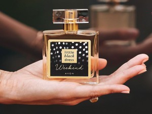عطر و ادکلن زنانه لیتل بلک درس ویکند برند آون  (  AVON  -  LITTLE BLACK DRESS WEEKEND  )