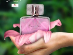 عطر و ادکلن زنانه سوییت لاو برند ژکساف ( JACSAF - SWEET LOVE )