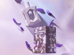 عطر و ادکلن زنانه گاد ایز ا وومن برند آریانا گراندی  (  ARIANA GRANDE   -  GOD IS A WOMAN   )