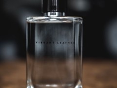 عطر و ادکلن مردانه ویبرانت لدر برند زارا  (  ZARA   -  VIBRANT LEATHER    )