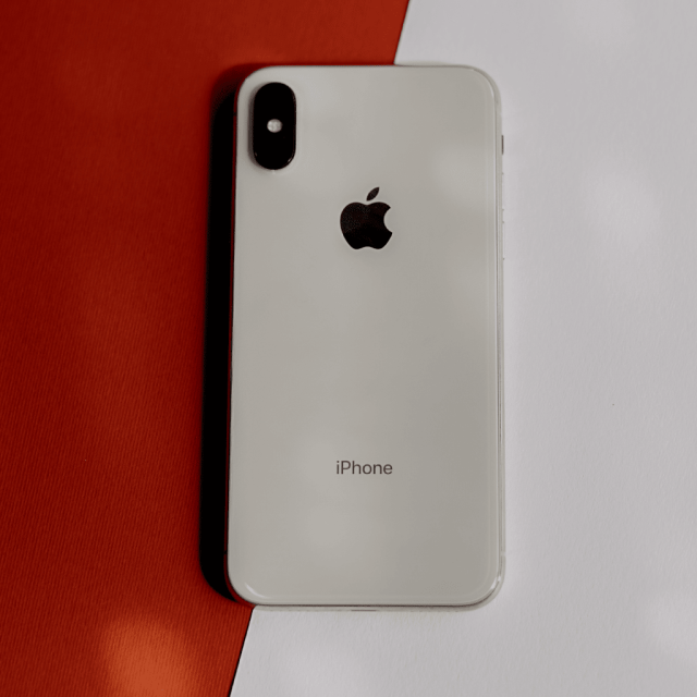 آیفون X  - ظرفیت 64 گیگابایت - سفید  - کارکرده