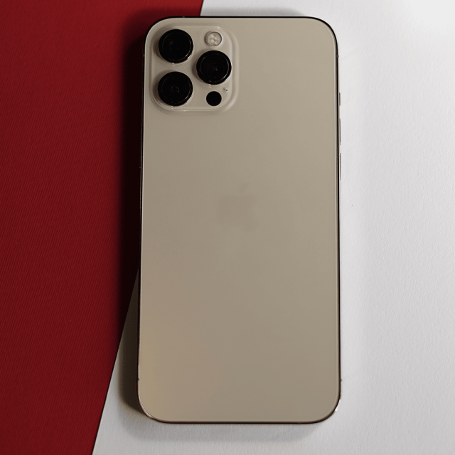 آیفون 12pro max - ظرفیت 256 گیگابایت - گلد - کارکرده