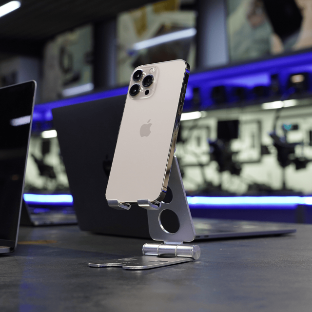 آیفون ۱۳ پرومکس-ظرفیت ۲۵۶ گیگابایت-طلایی-کارکرده