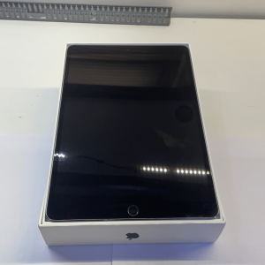 آیپد پرو 10.5 اینچی - 64 گیگابایت - wifi 2017 - مشکی - کارکرده