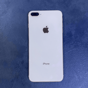 آیفون 8پلاس ظرفیت 64 گیگابایت -گلد - کارکرده