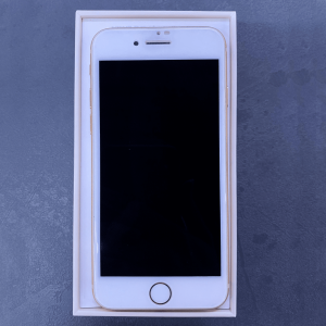 آیفون 8 ظرفیت 64گیگابایت - روزگلد - کارکرده