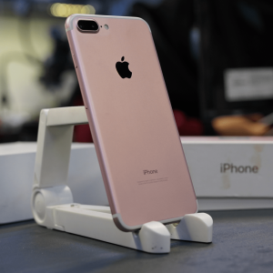 آیفون 7 پلاس  ظرفیت 128 گیگابایت - گلد - کارکرده